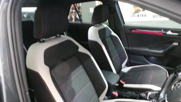 Used Volkswagen T-Roc 2018 for sale - 76243359: Photo 21