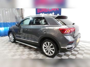 Used Volkswagen T-Roc 2018 for sale - 76243359: Photo 2