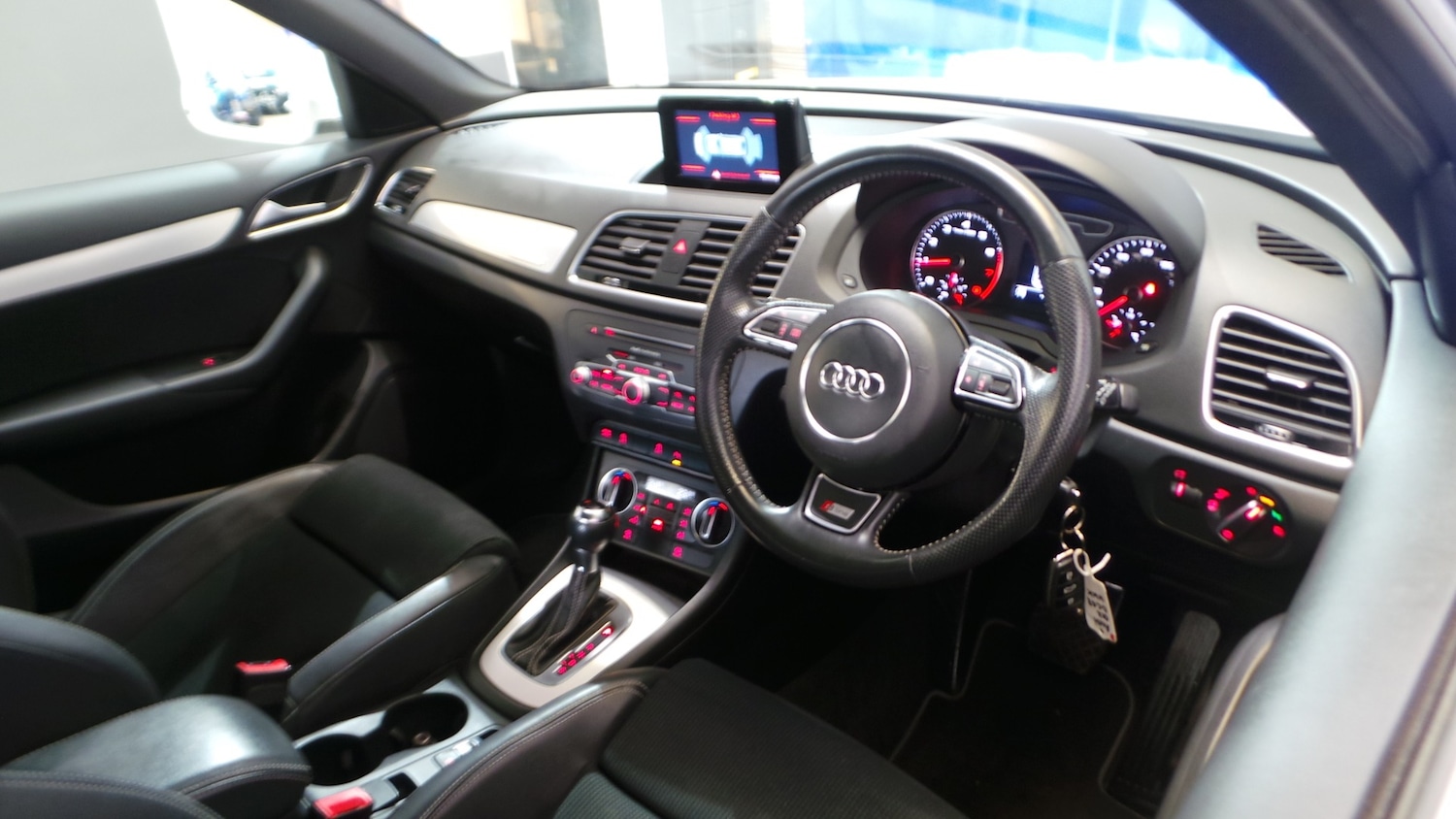 Used Audi Q3 2018 for sale - 77918227: Photo 4