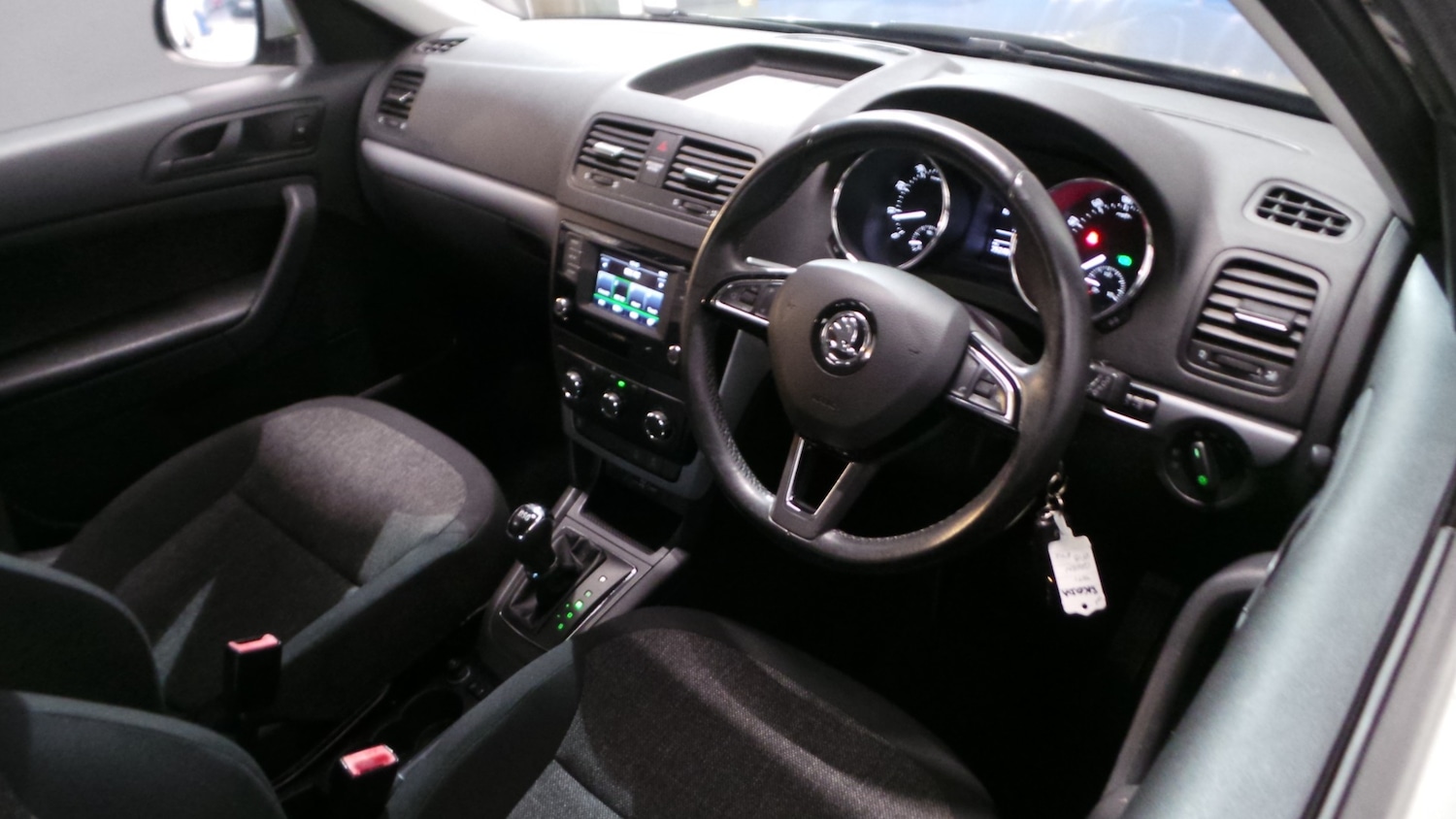 Used Skoda Yeti 2015 for sale - 77324009: Photo 31