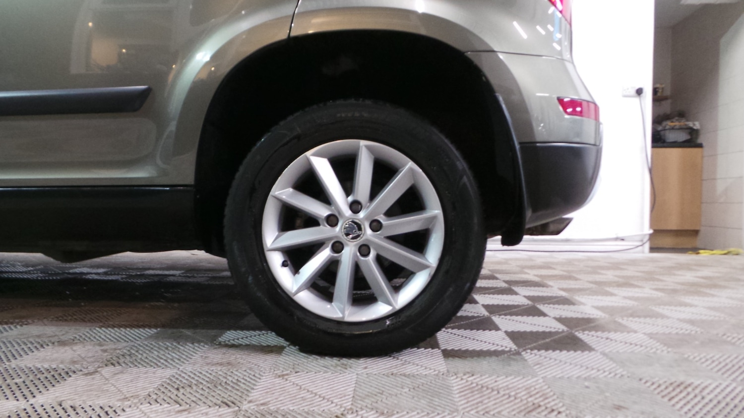 Used Skoda Yeti 2015 for sale - 77324009: Photo 8