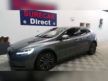 Used Volvo V40 2017 for sale - 76412435: Photo