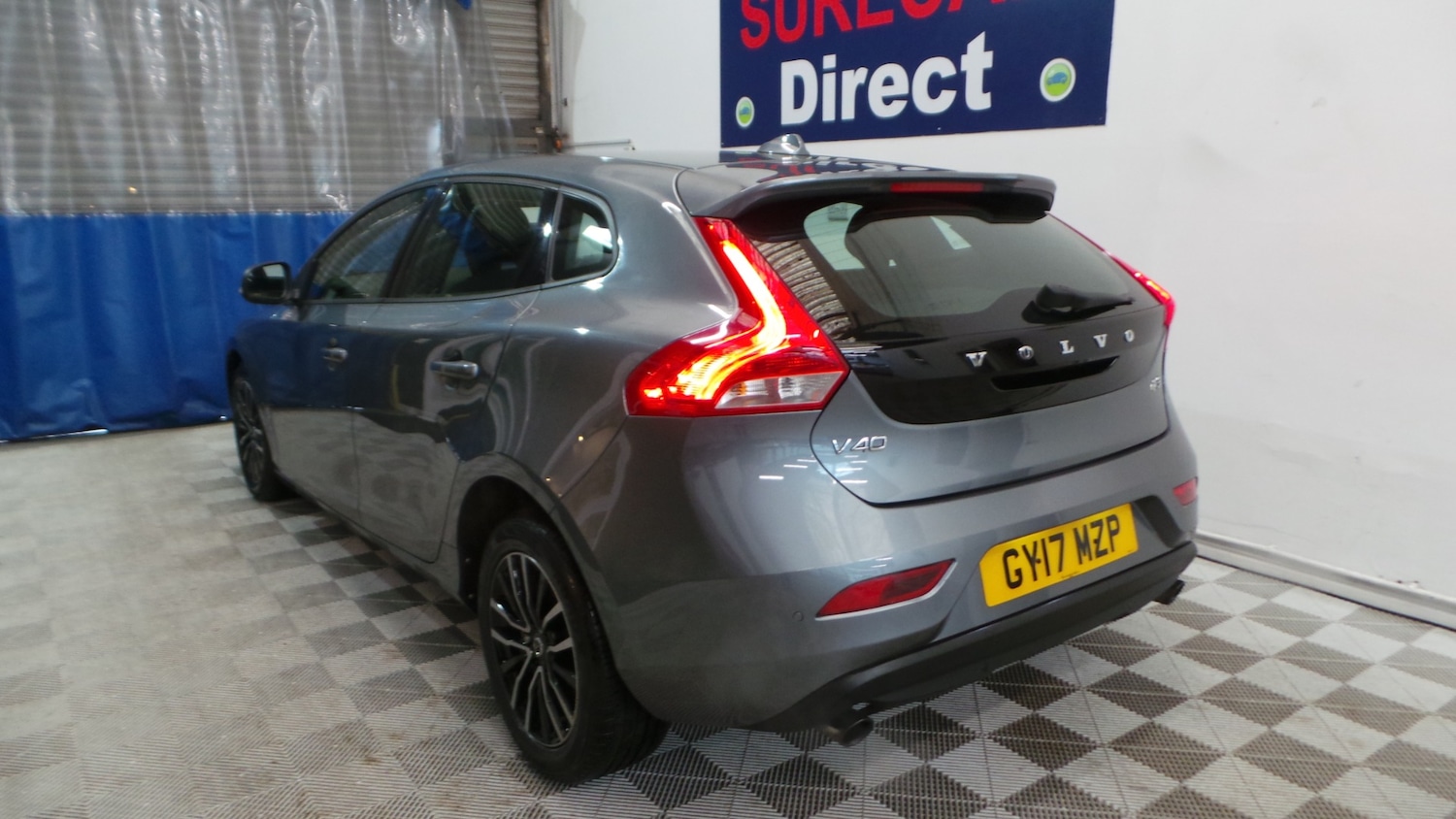 Used Volvo V40 2017 for sale - 76412435: Photo 2