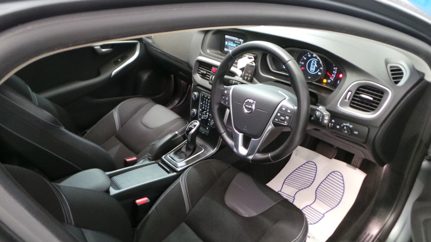 Used Volvo V40 2017 for sale - 76412435: Photo 23