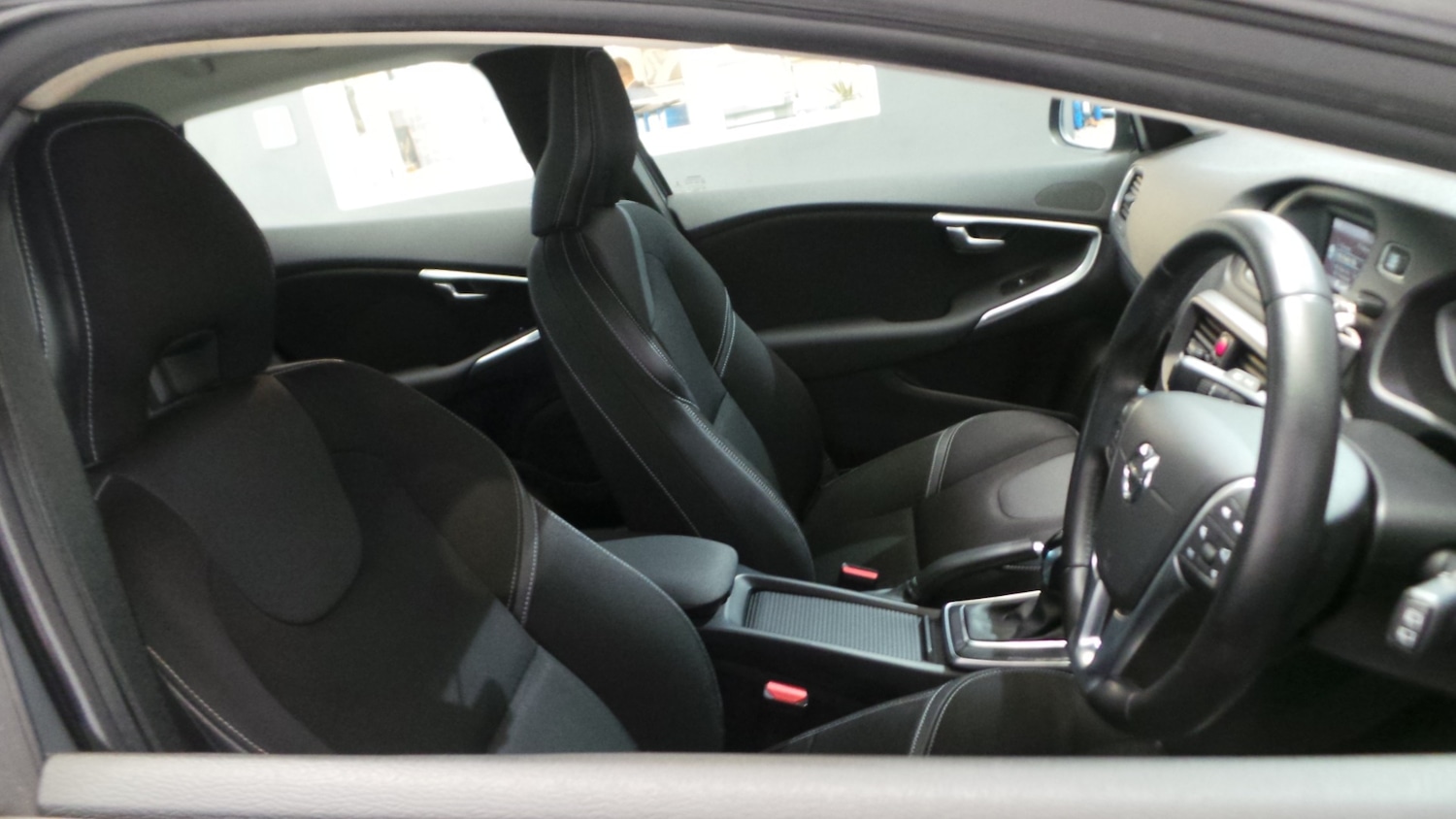 Used Volvo V40 2017 for sale - 76412435: Photo 24