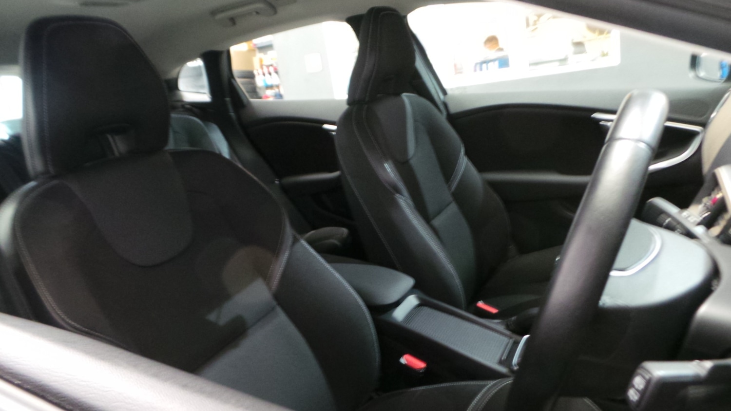 Used Volvo V40 2017 for sale - 76412435: Photo 25