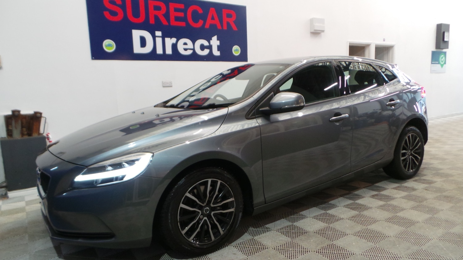 Used Volvo V40 2017 for sale - 76412435: Photo 8