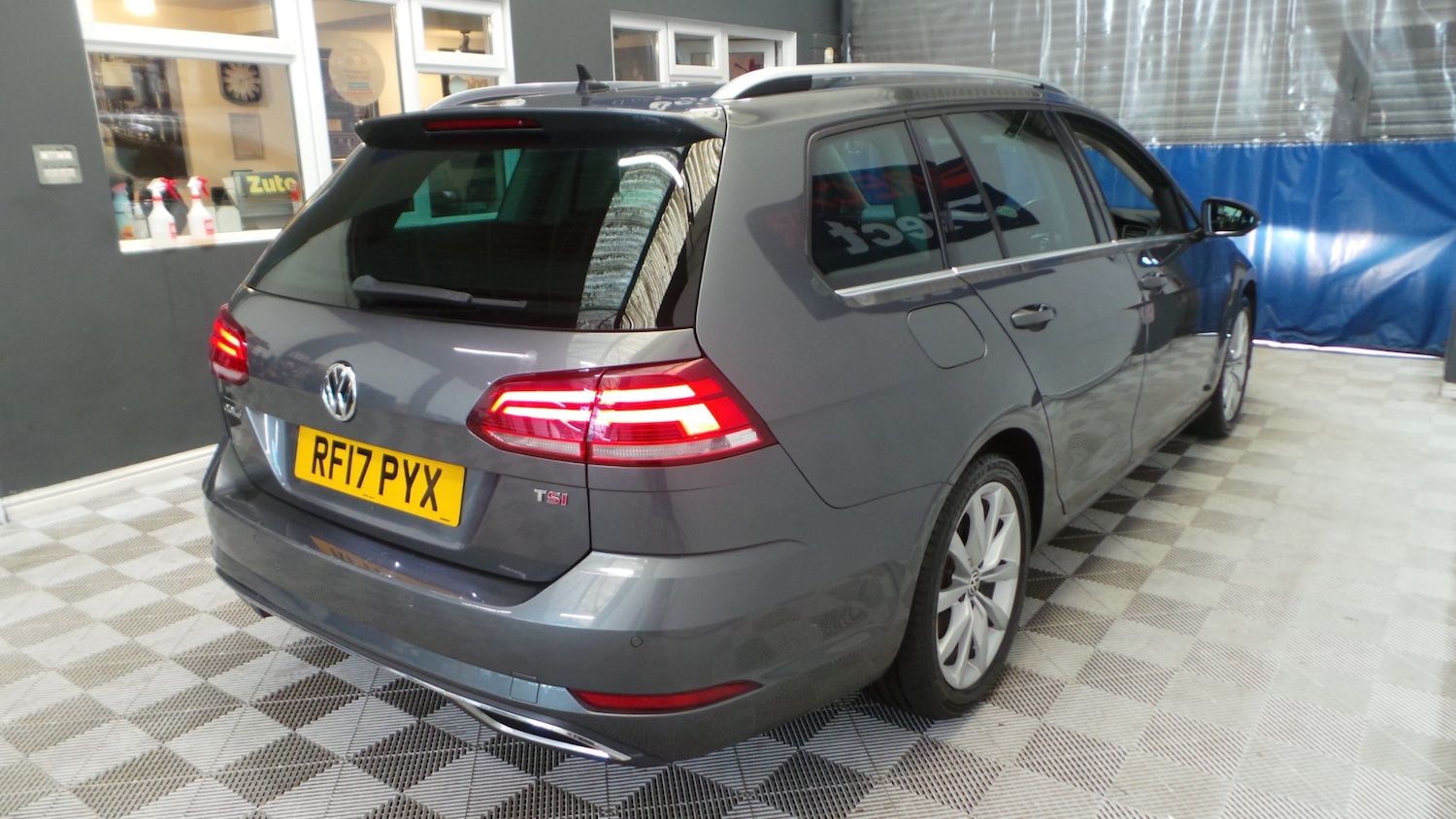 Used Volkswagen Golf 2017 for sale - 76142405: Photo 28