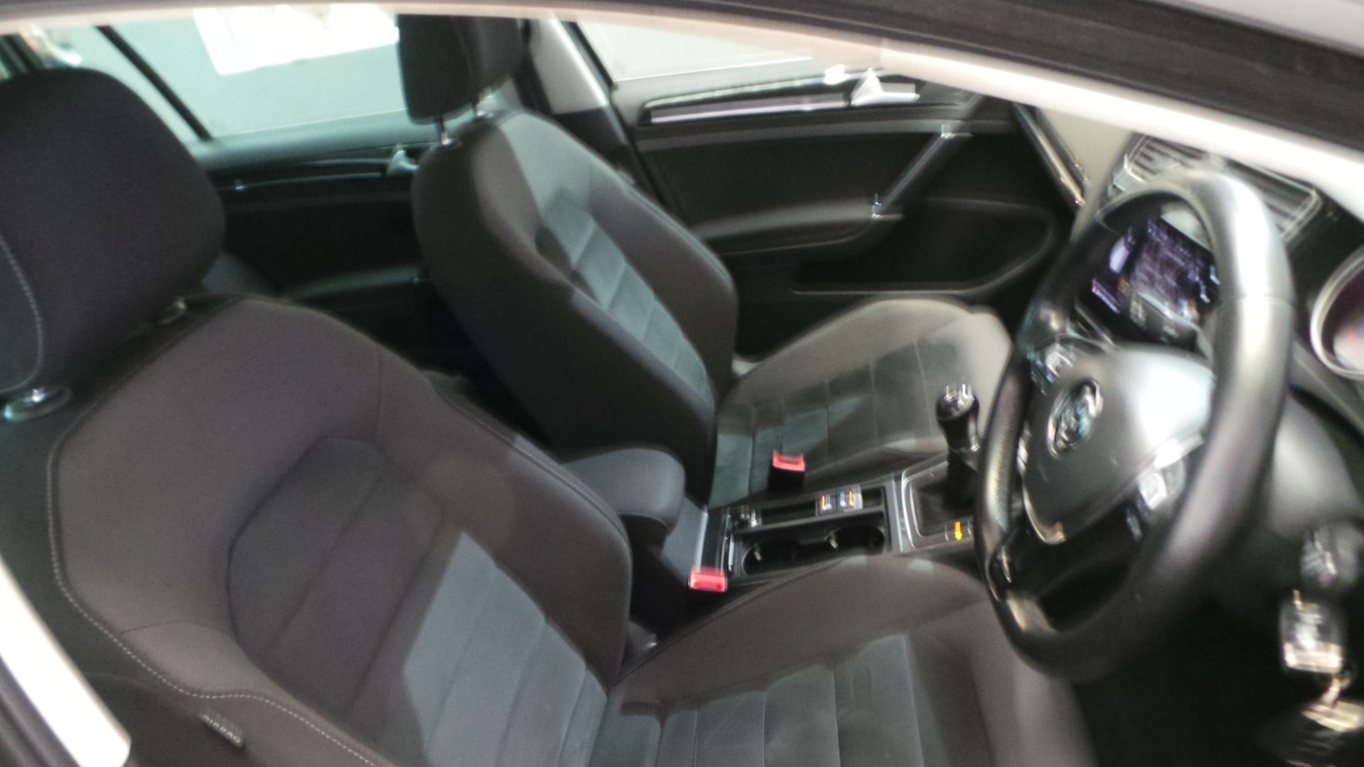 Used Volkswagen Golf 2017 for sale - 76142405: Photo 33