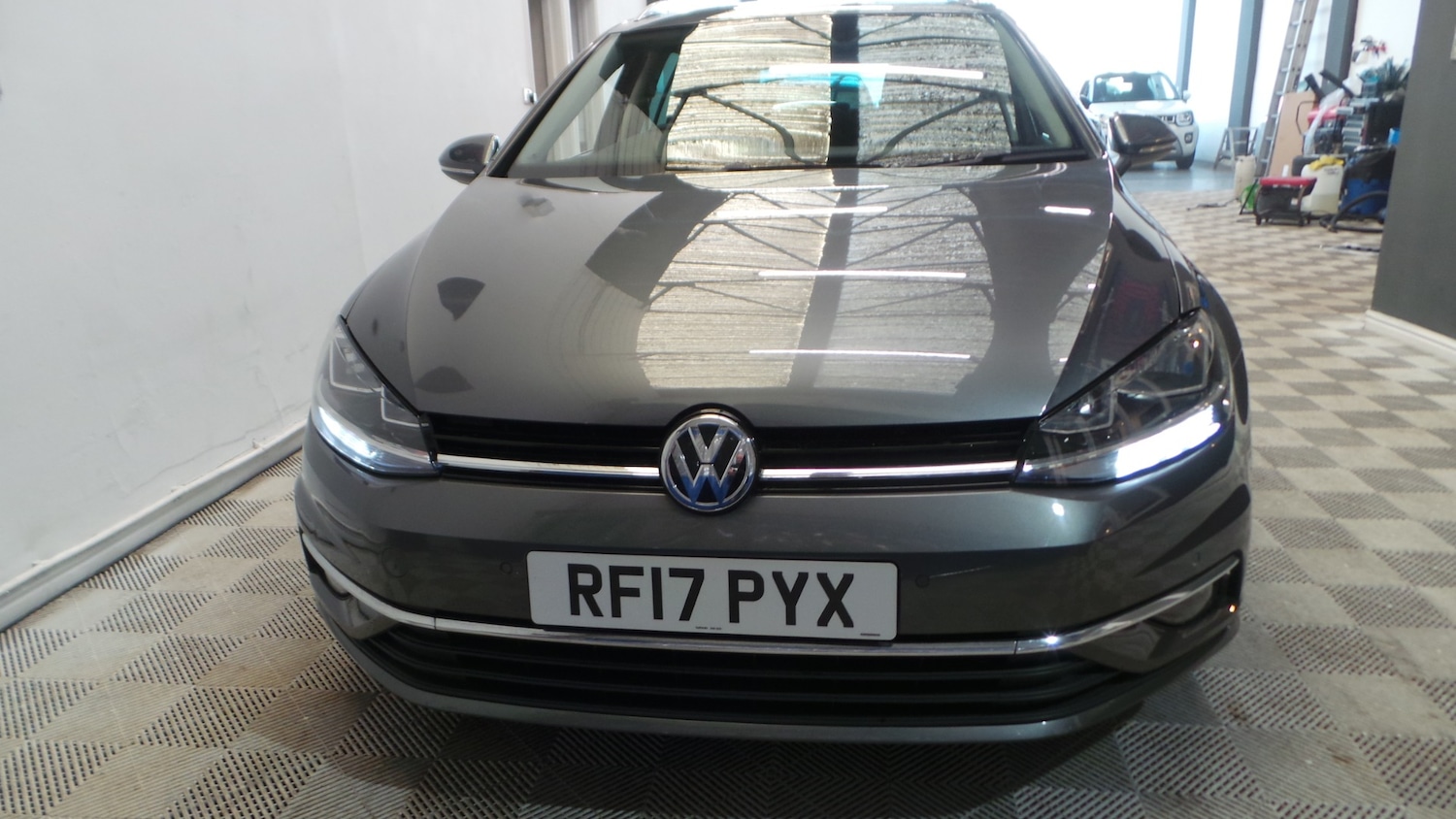 Used Volkswagen Golf 2017 for sale - 76142405: Photo 9