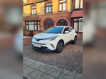 Used Toyota C-HR 2019 for sale - 79845840: Photo