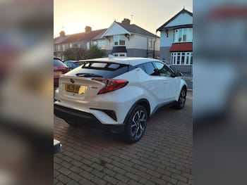 Used Toyota C-HR 2019 for sale - 79845840: Photo