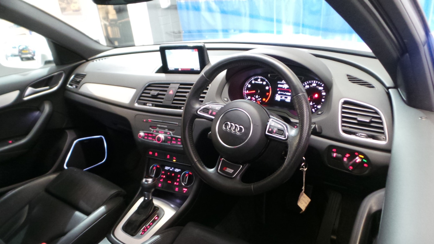 Used Audi Q3 2017 for sale - 76206249: Photo 26