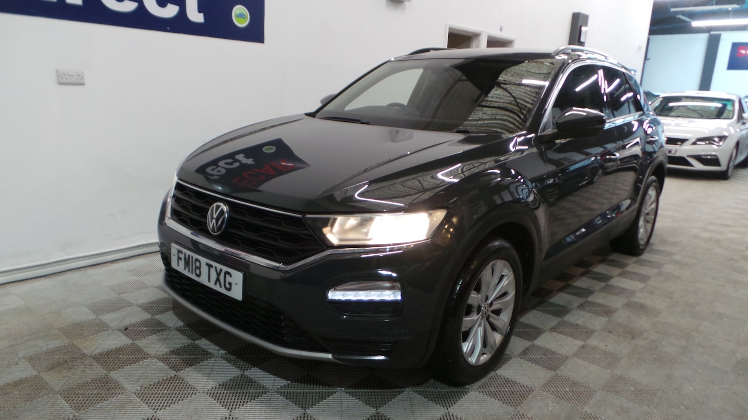 Used Volkswagen T-Roc 2018 for sale - 76222083: Photo 16