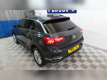 Used Volkswagen T-Roc 2018 for sale - 76222083: Photo 2