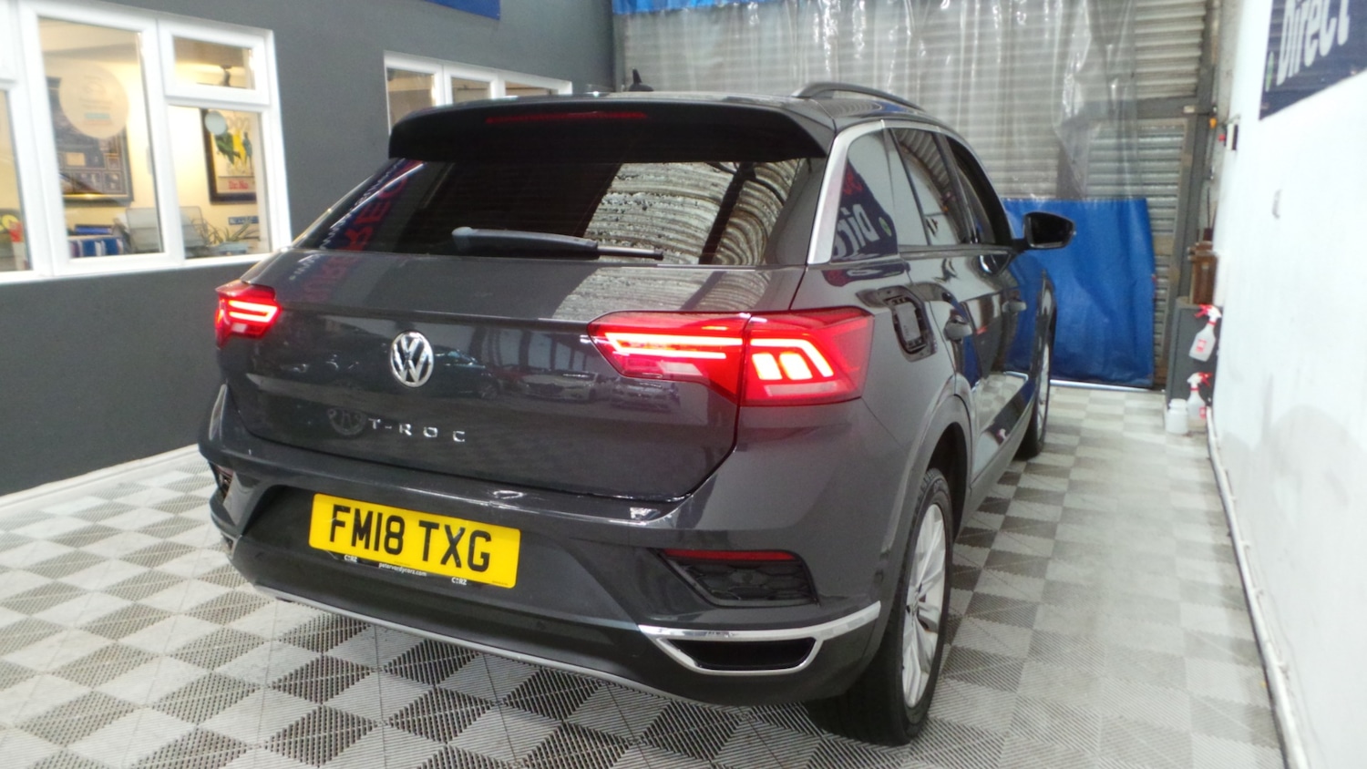 Used Volkswagen T-Roc 2018 for sale - 76222083: Photo 4