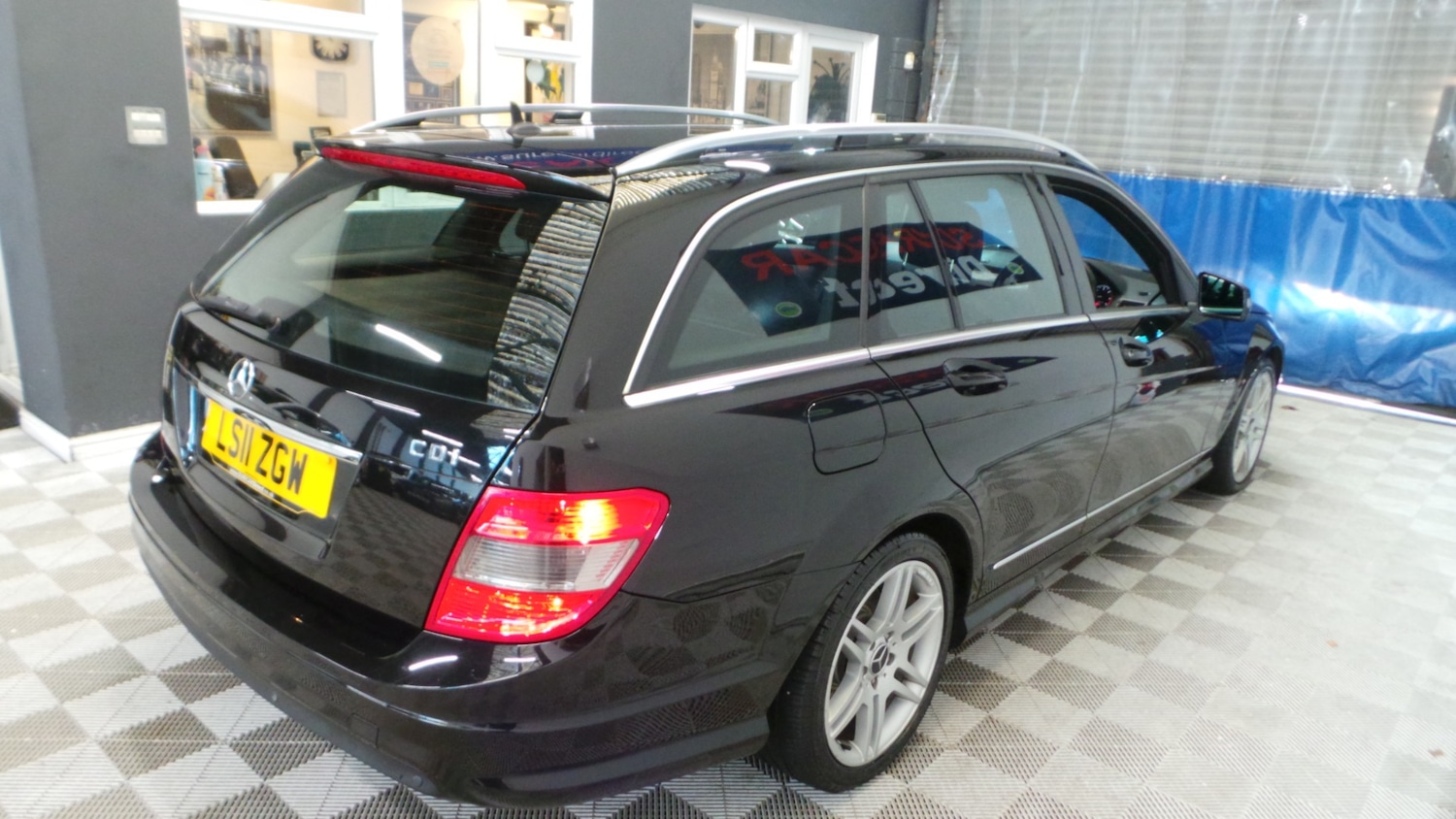 Used Mercedes-Benz C Class 2011 for sale - 76710436: Photo 17