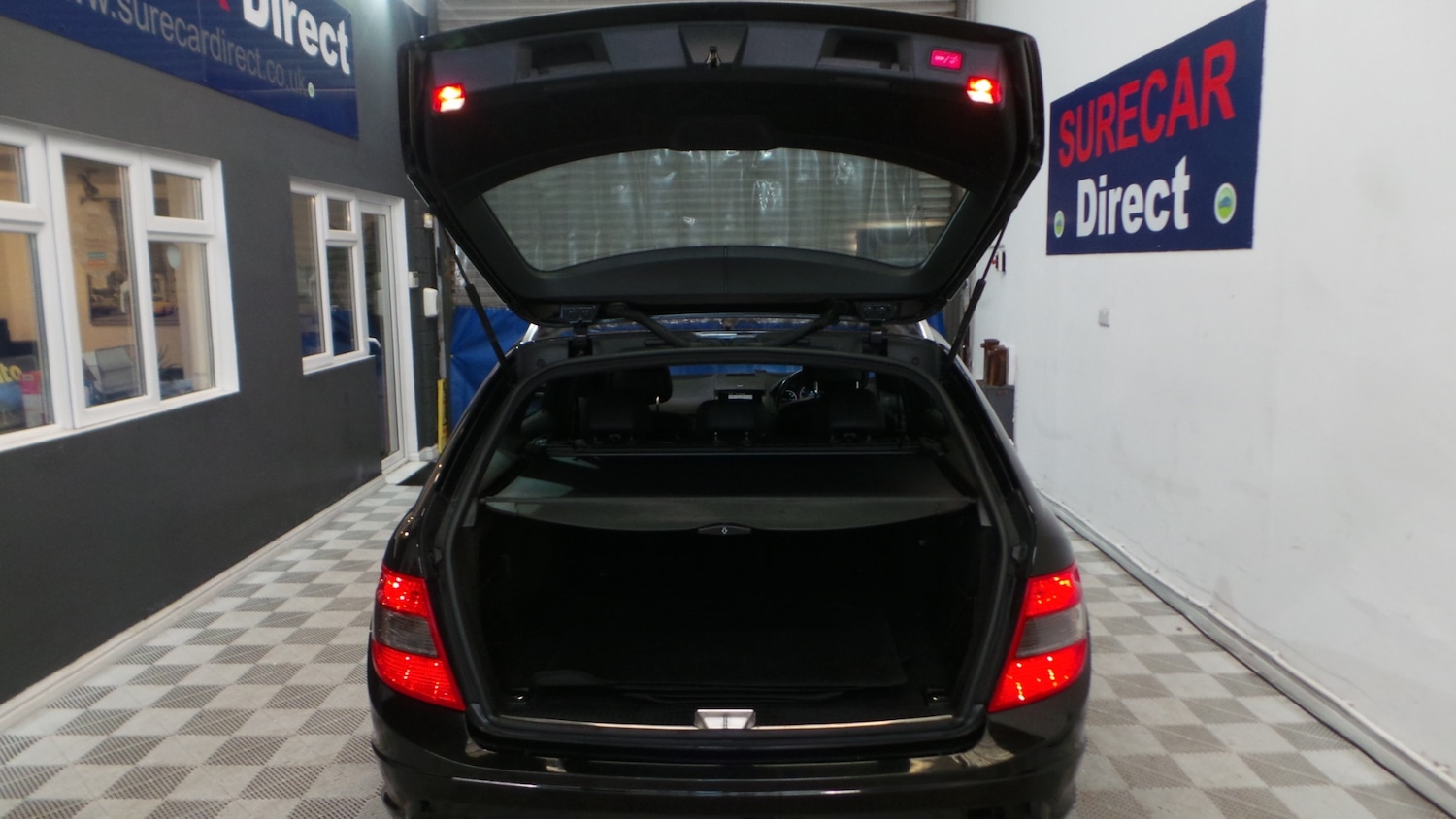 Used Mercedes-Benz C Class 2011 for sale - 76710436: Photo 23