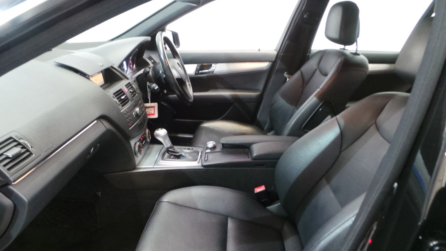 Used Mercedes-Benz C Class 2011 for sale - 76710436: Photo 29