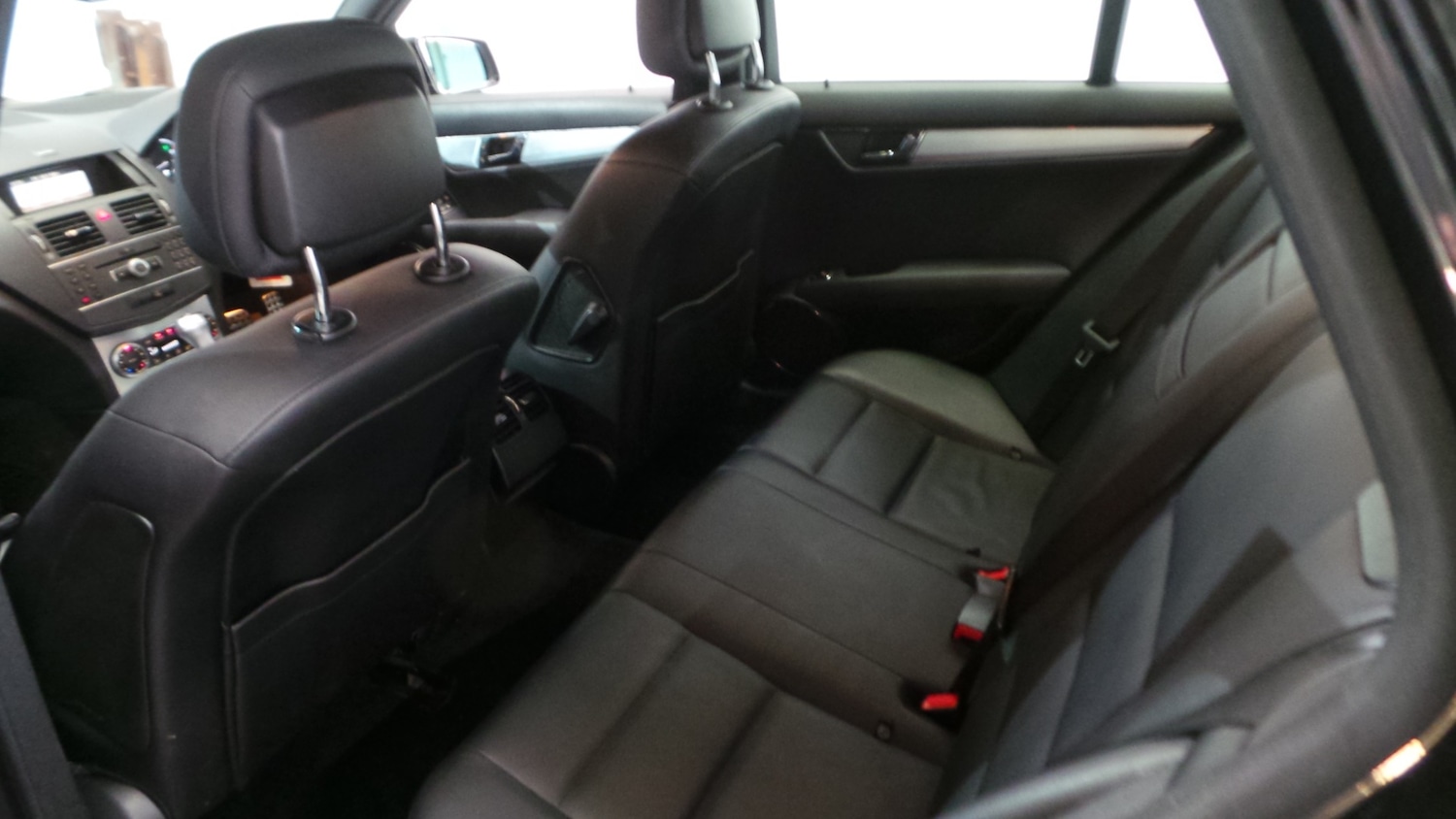 Used Mercedes-Benz C Class 2011 for sale - 76710436: Photo 30