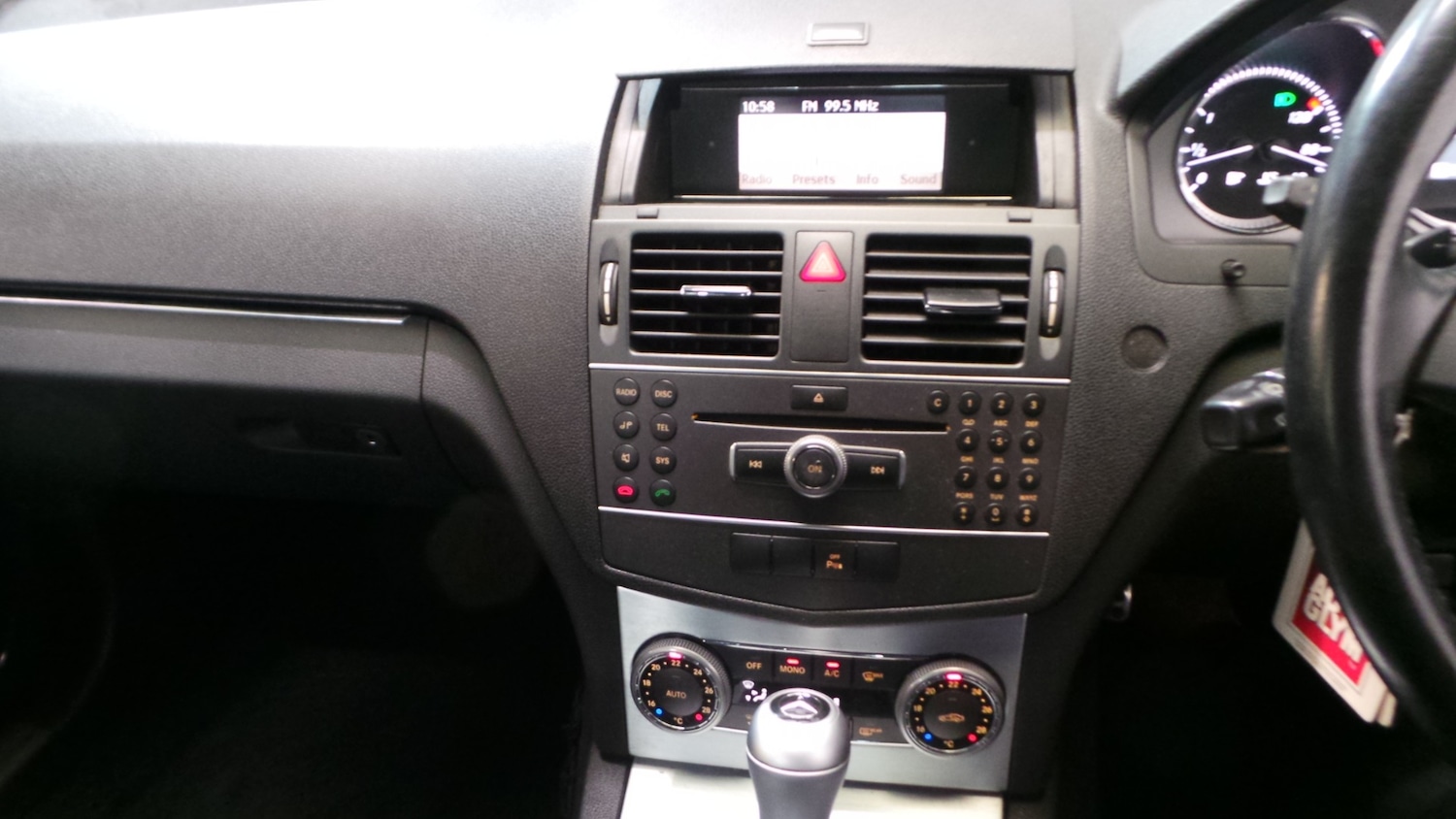 Used Mercedes-Benz C Class 2011 for sale - 76710436: Photo 32