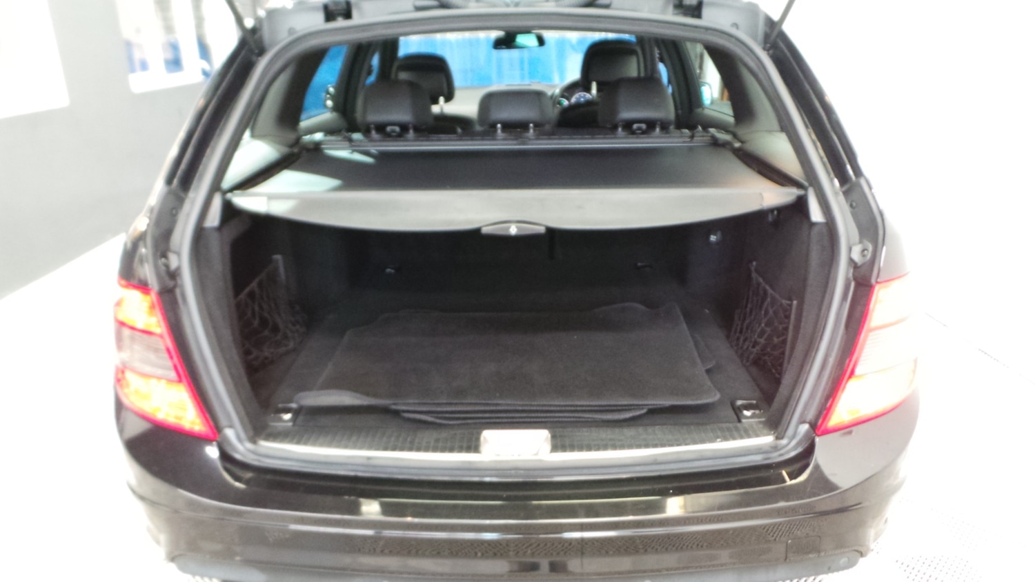 Used Mercedes-Benz C Class 2011 for sale - 76710436: Photo 8