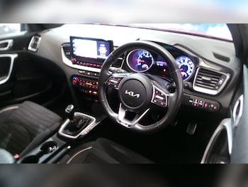 Used Kia Ceed 2022 for sale - 77759615: Photo