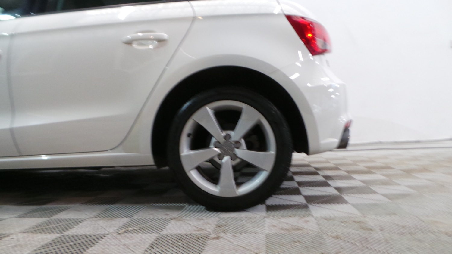 Used Audi A1 2016 for sale - 76490486: Photo 6