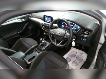 Used Ford Focus 2019 for sale - 76412105: Photo