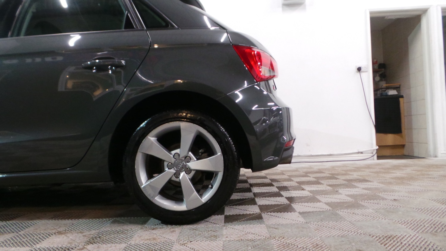 Used Audi A1 2017 for sale - 77116370: Photo 6