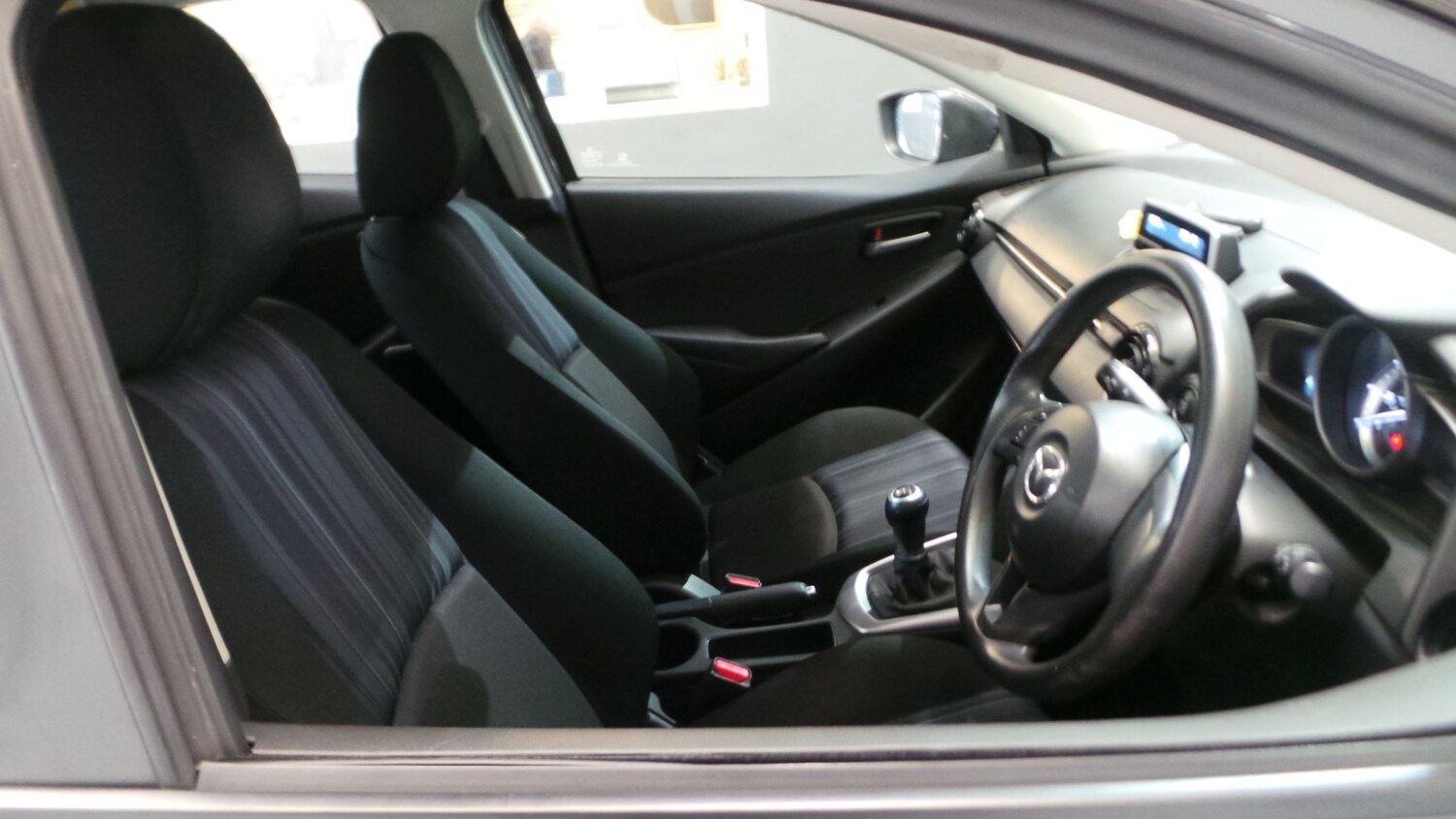 Used Mazda Mazda2 2015 for sale - 77888501: Photo 16