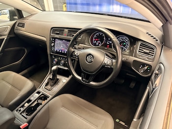 Used Volkswagen Golf 2019 for sale - 79251764: Photo