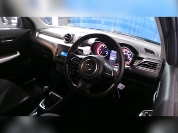 Used Suzuki Swift 2019 for sale - 77650112: Photo