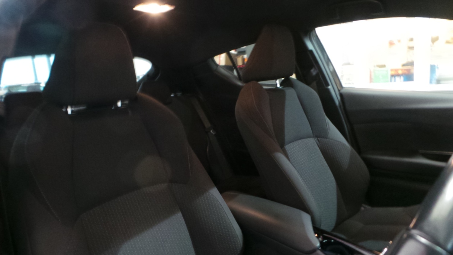 Used Toyota C-HR 2019 for sale - 77298302: Photo 29