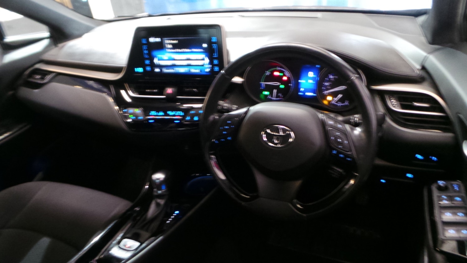 Used Toyota C-HR 2019 for sale - 77298302: Photo 30