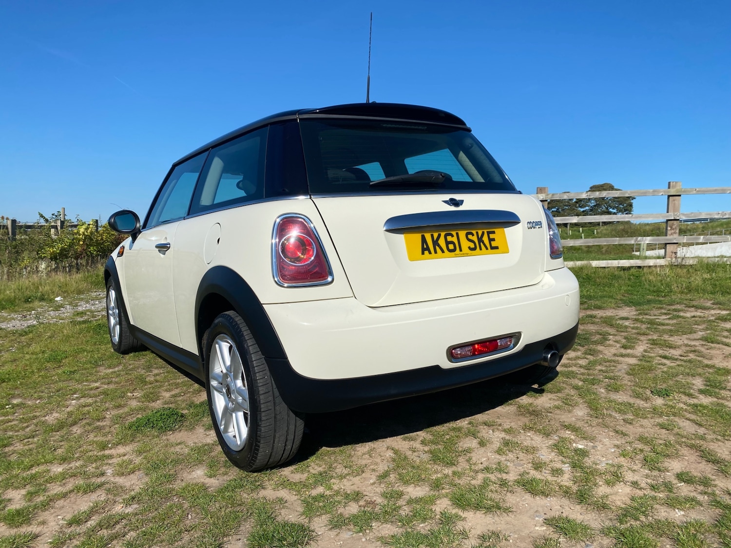Used MINI Hatch 2011 for sale - 78040327: Photo 5