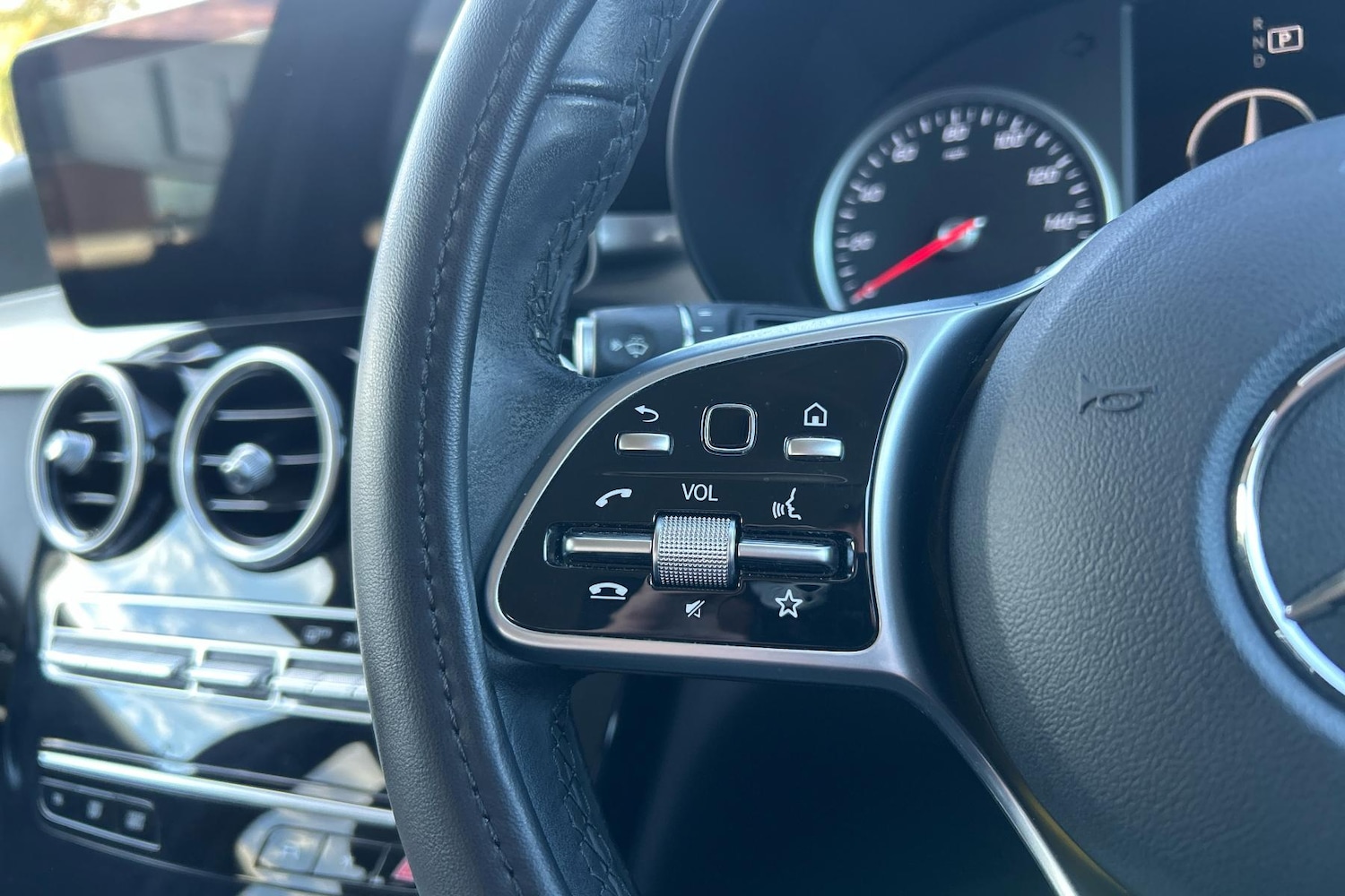 Used Mercedes-Benz GLC 2020 for sale - 76063132: Photo 25
