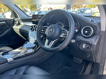 Used Mercedes-Benz GLC 2020 for sale - 76063132: Photo 2