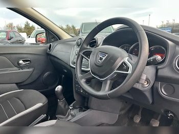 Used Dacia Sandero Stepway 2019 for sale - 76875950: Photo