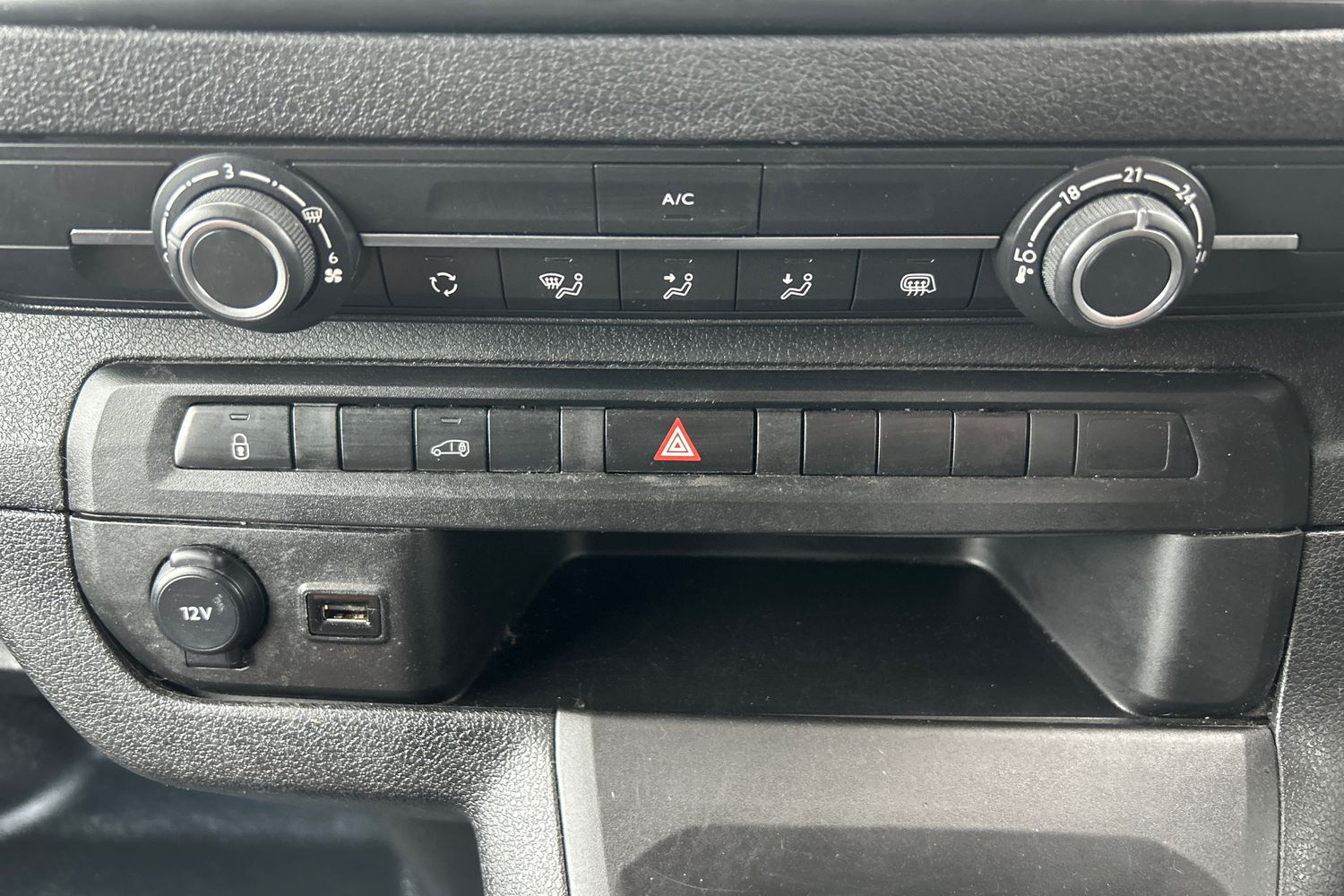 Used Vauxhall Vivaro 2023 for sale - 77661757: Photo 18