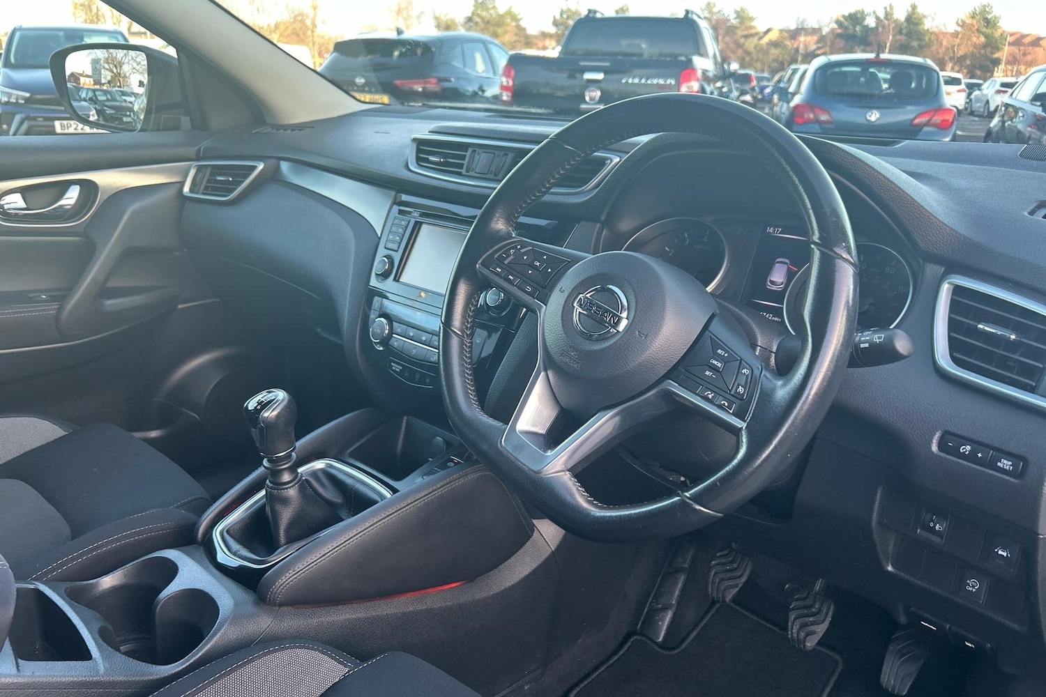 Used Nissan Qashqai 2018 for sale - 76875976: Photo 2