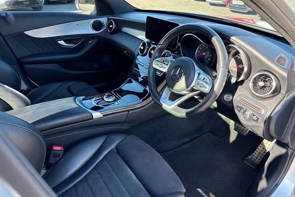 Used Mercedes-Benz C-Class 2019 for sale - 75944200: Photo 2