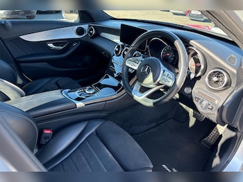 Used Mercedes-Benz C-Class 2019 for sale - 75944200: Photo 2