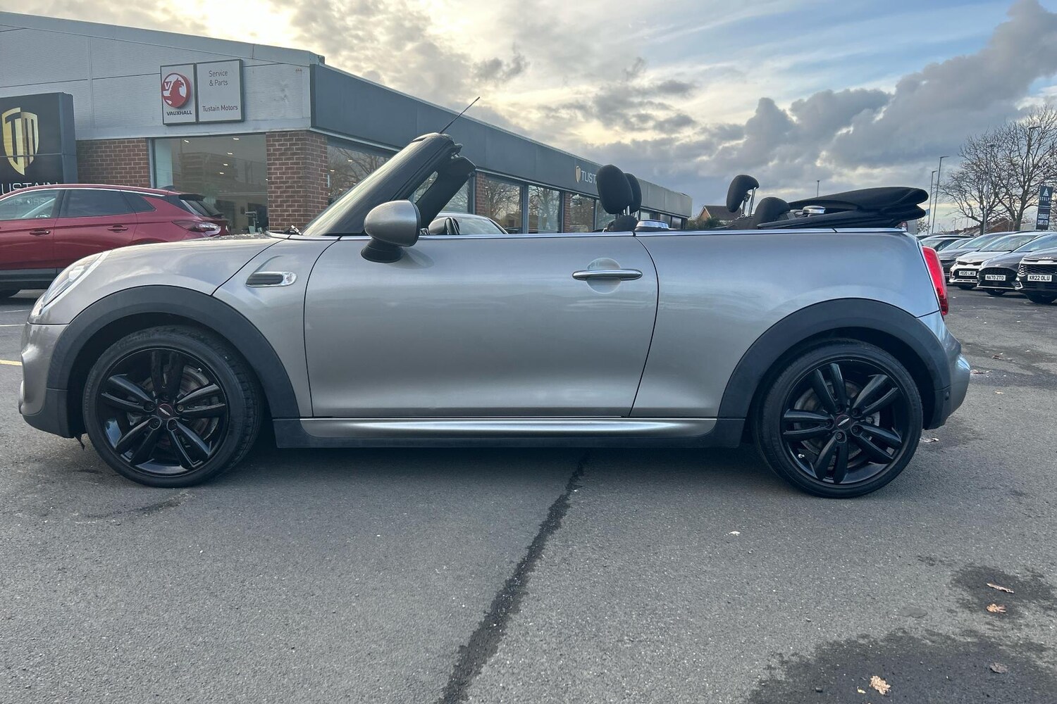 Used MINI Convertible 2019 for sale - 76476220: Photo 17