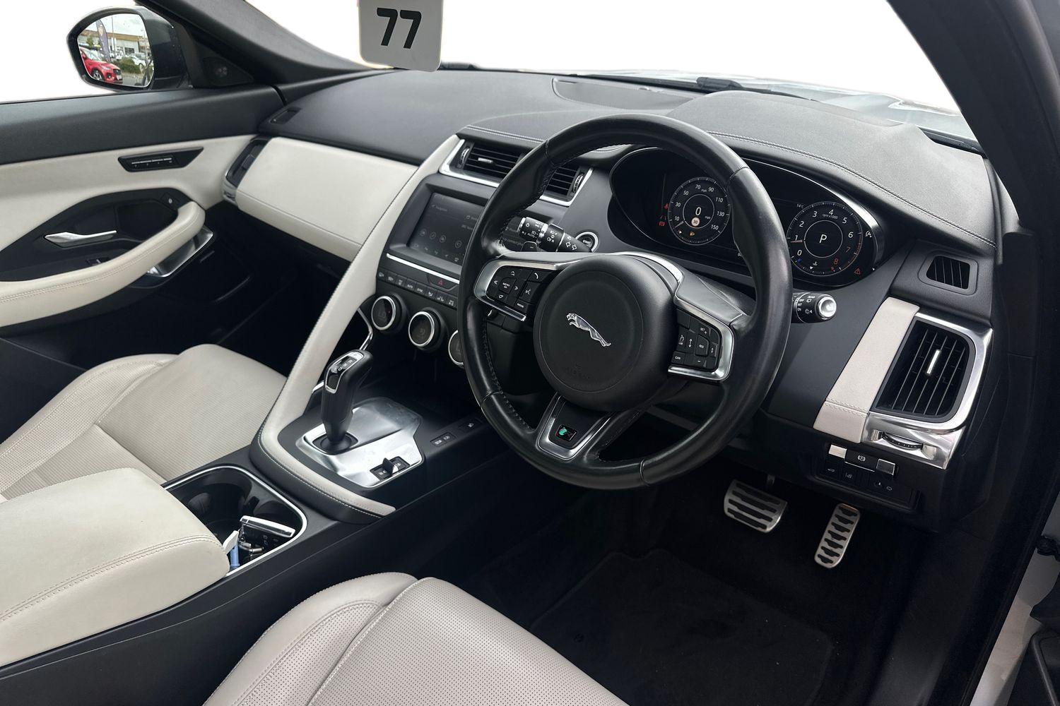 Used Jaguar E-Pace 2018 for sale - 76401576: Photo 2