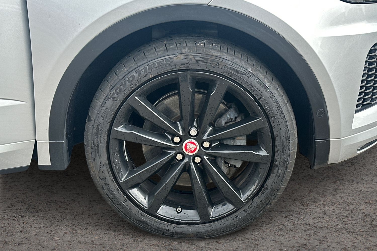 Used Jaguar E-Pace 2018 for sale - 76401576: Photo 3