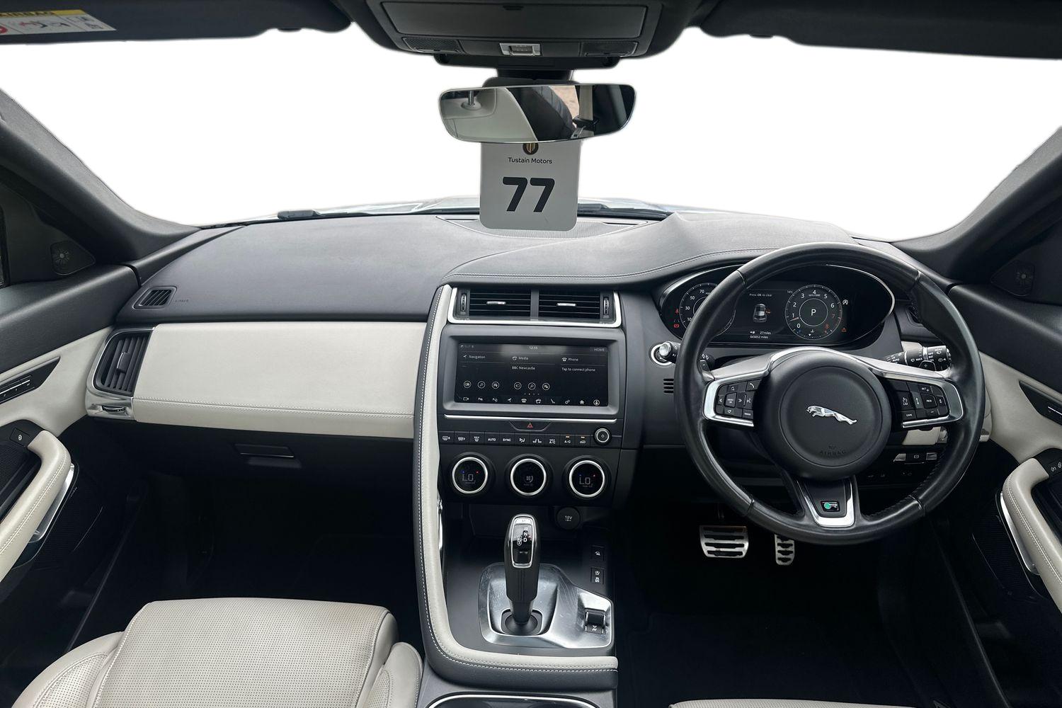 Used Jaguar E-Pace 2018 for sale - 76401576: Photo 4