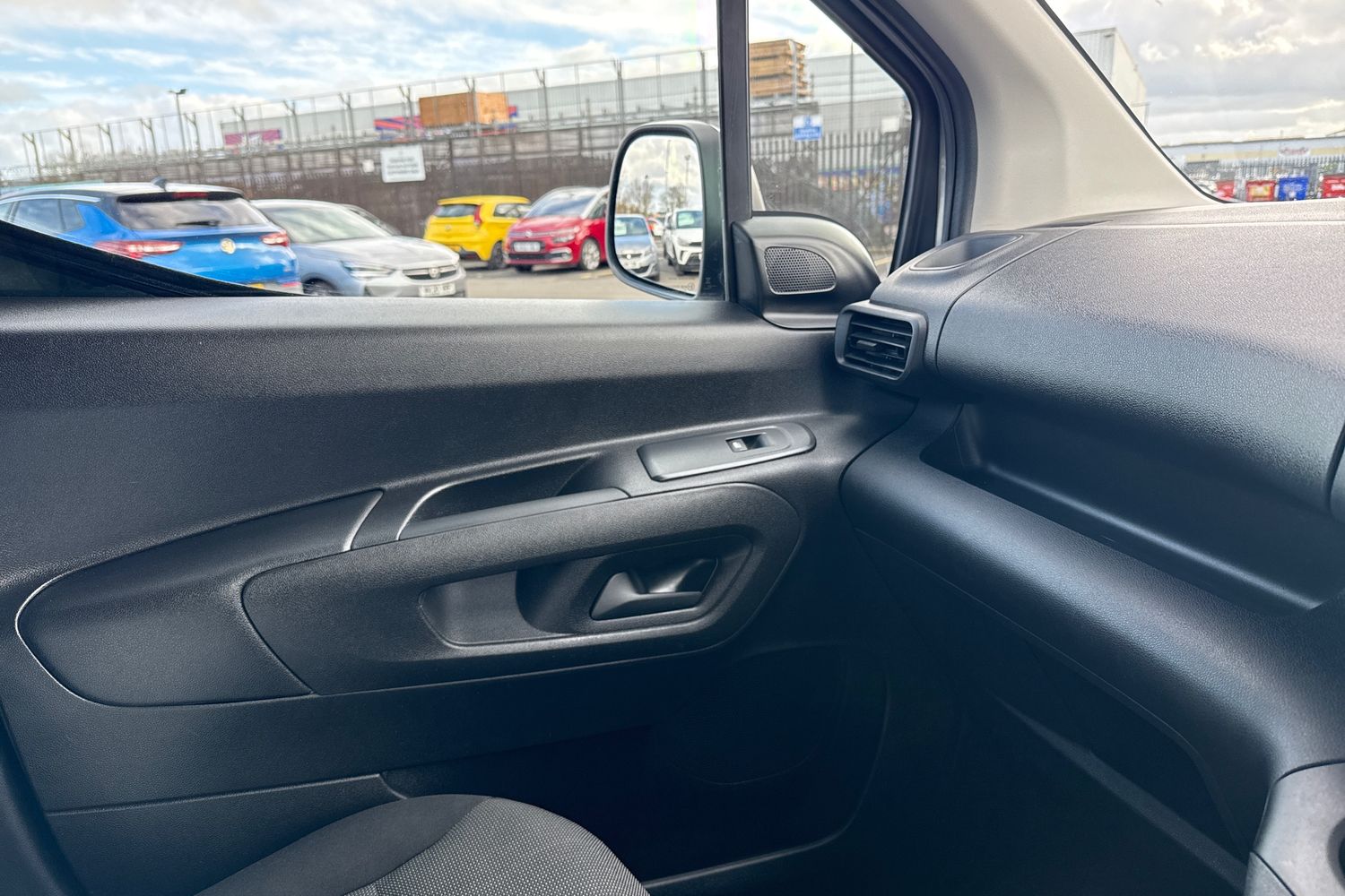 Used Citroen Berlingo 2023 for sale - 77473238: Photo 25