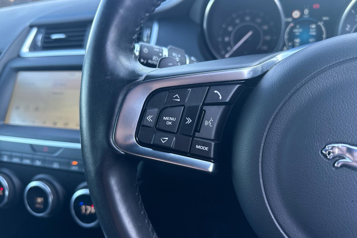 Used Jaguar E-Pace 2018 for sale - 75993594: Photo 15