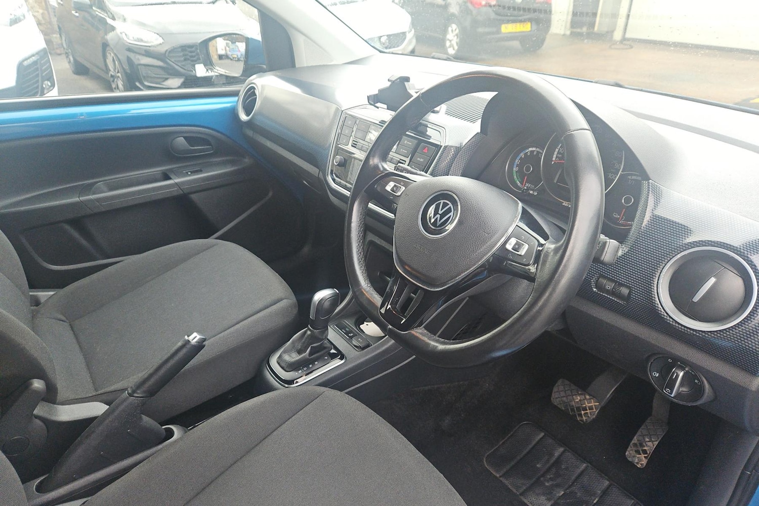 Used Volkswagen up! 2021 for sale - 77946823: Photo 2